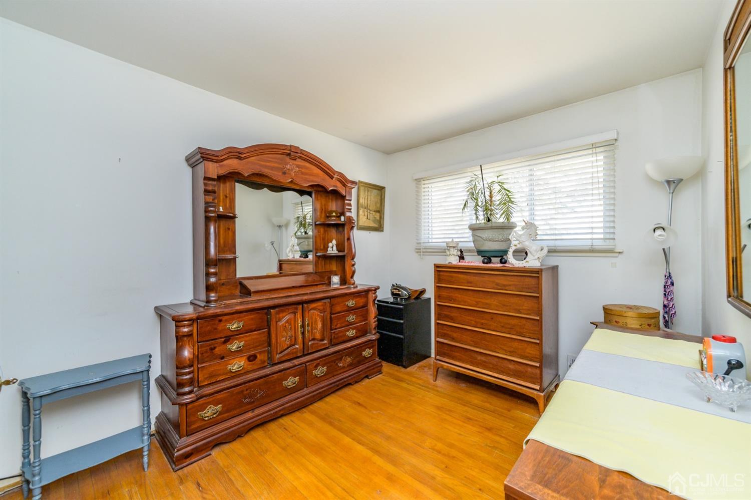 456 Dover Road Toms River, NJ 08757 - Photo 19 of 39 a room with furniture and window