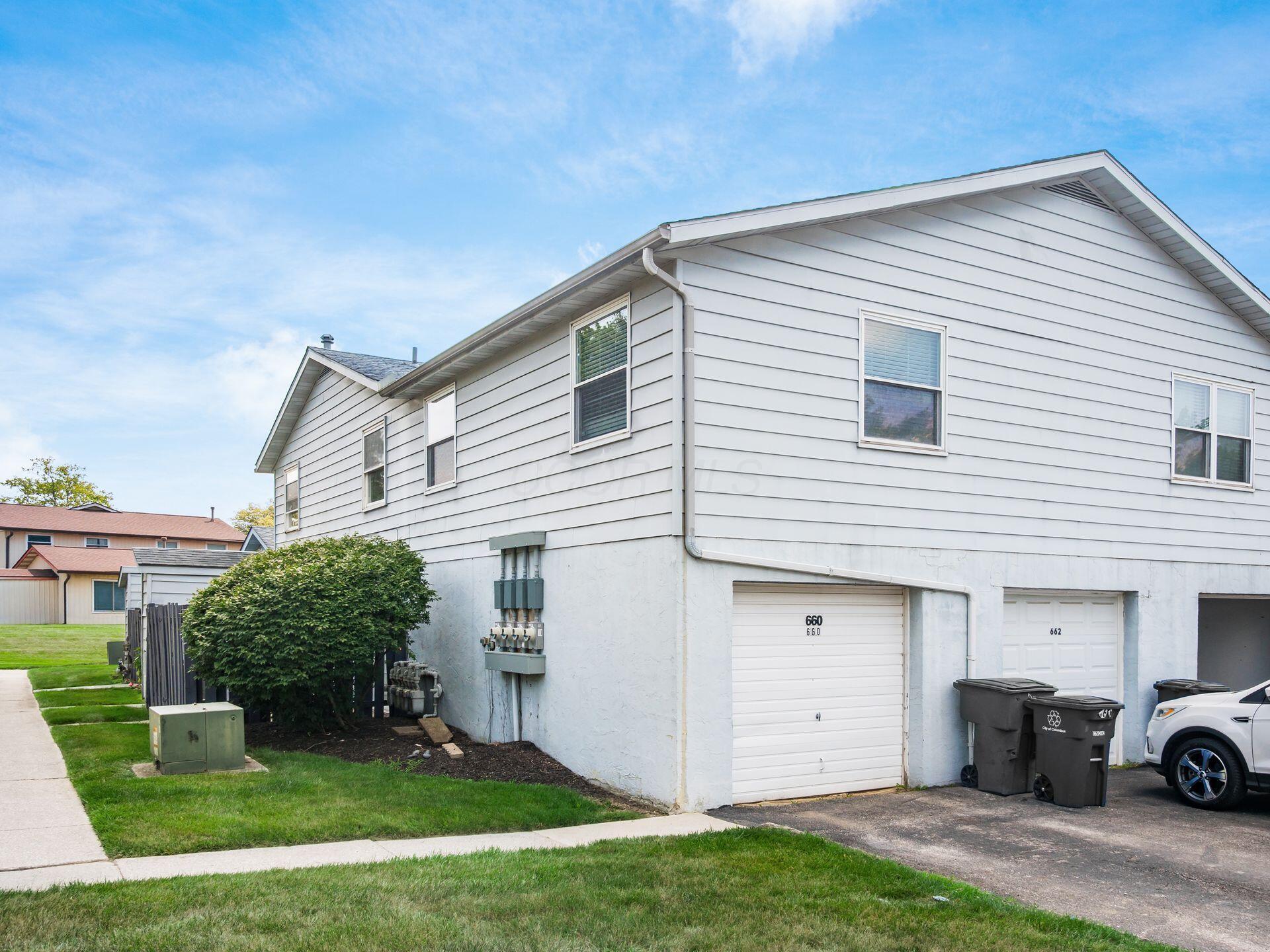660 Cherry Hollow Road, Unit E Columbus, OH 43228 - Photo 34 of 36 036_ Rd Columbus OH 43228 USA