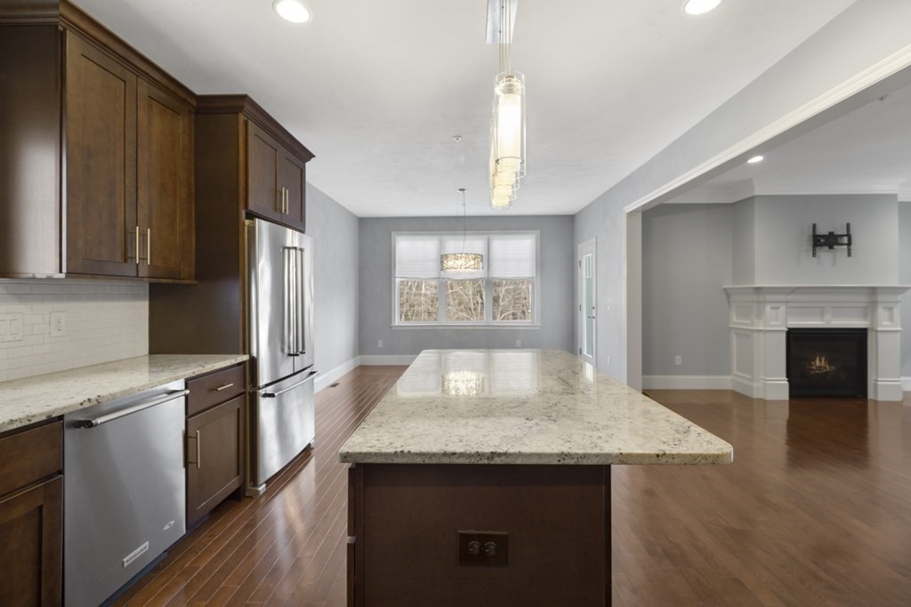 124 Oxbow Road, Unit 124 Framingham, MA 01701 - Photo 7 of 40 Gallery Image 7