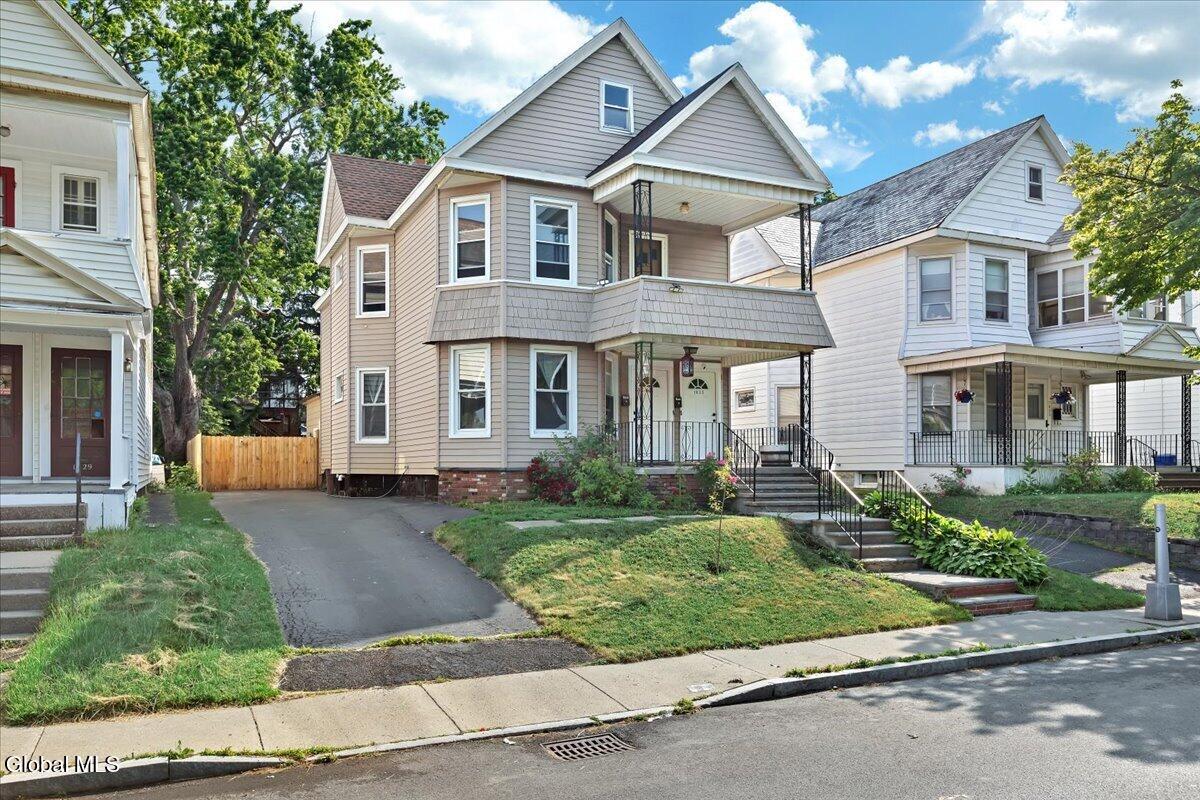 03-1831 Eastern Pkwy-3