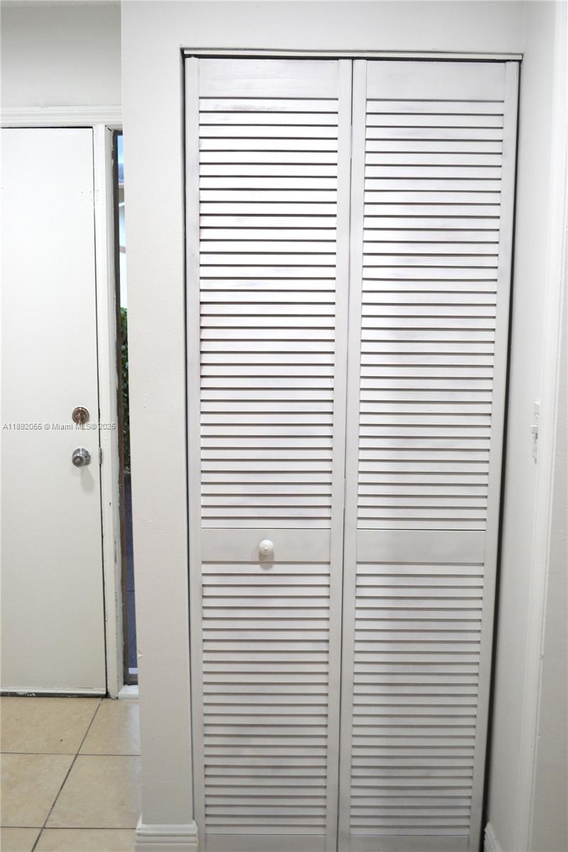 6475 Southwest 129th Place, Unit 4094 Miami, FL 33183 - Photo 19 of 20 a view of a room with a window