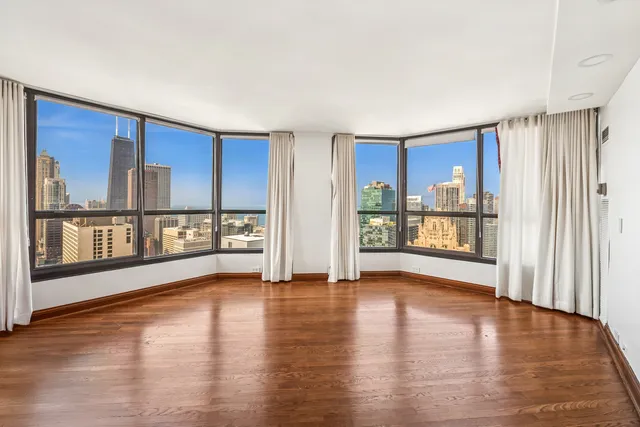 $9,500 | 405 North Wabash Avenue, Unit 5009, Chicago, IL 60611