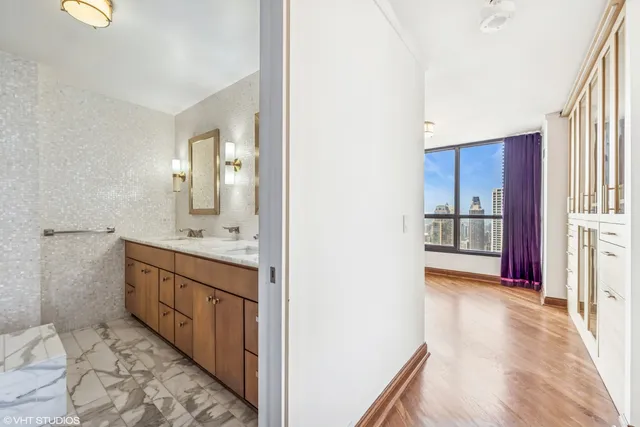 $9,500 | 405 North Wabash Avenue, Unit 5009, Chicago, IL 60611