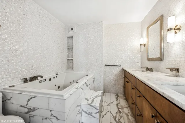 $9,500 | 405 North Wabash Avenue, Unit 5009, Chicago, IL 60611