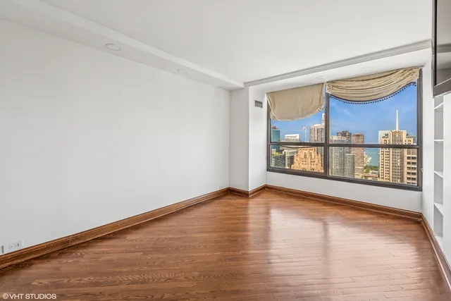 $9,500 | 405 North Wabash Avenue, Unit 5009, Chicago, IL 60611