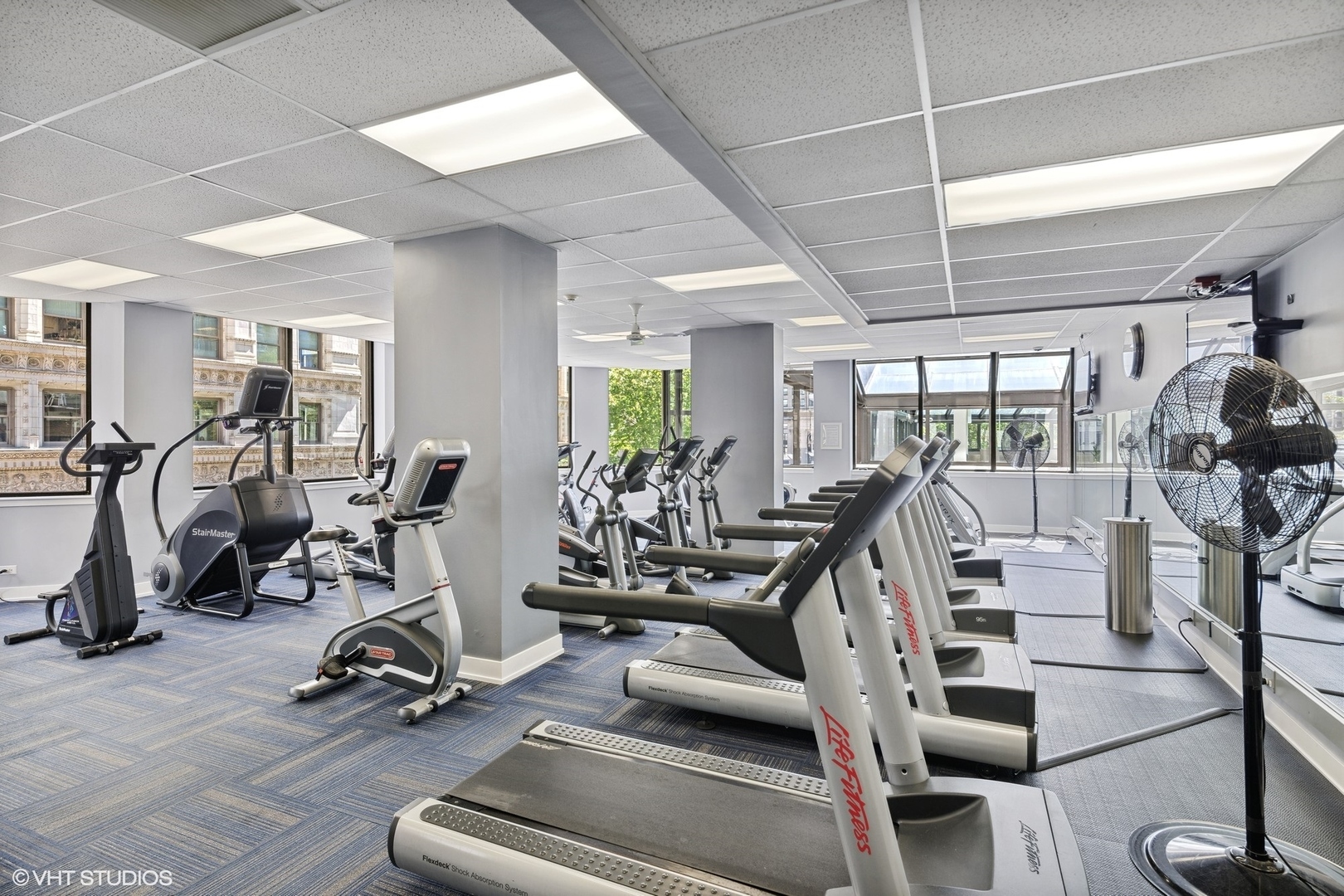 405 North Wabash Avenue, Unit 5009 Chicago, IL 60611 - Photo 31 of 33