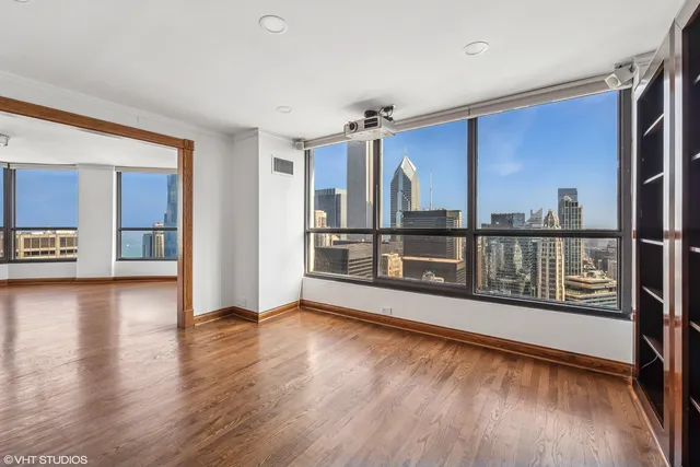 $9,500 | 405 North Wabash Avenue, Unit 5009, Chicago, IL 60611