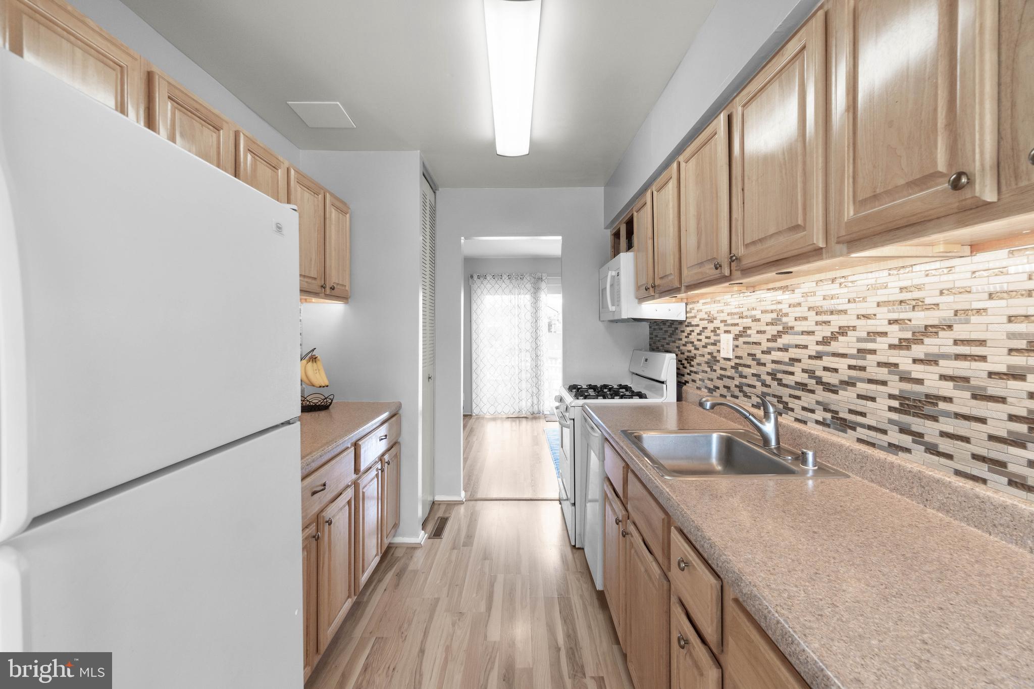 5665 Selford Road Halethorpe, MD 21227 - Photo 6 of 26 Kitchen