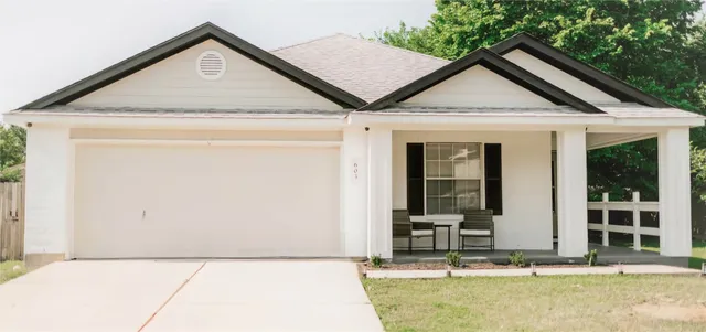 $299,999 | 603 Barbara Way, Bastrop, TX 78602