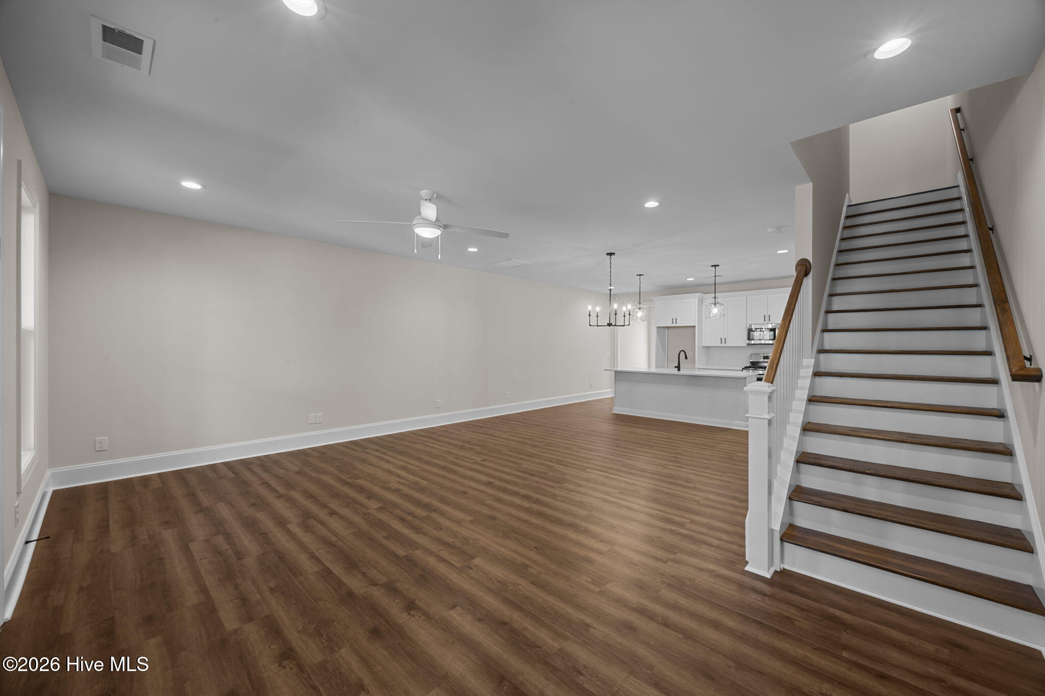 3903 Harkers Way New Bern, NC 28562 - Photo 12 of 31 20-web-or-mls-0C0A3474