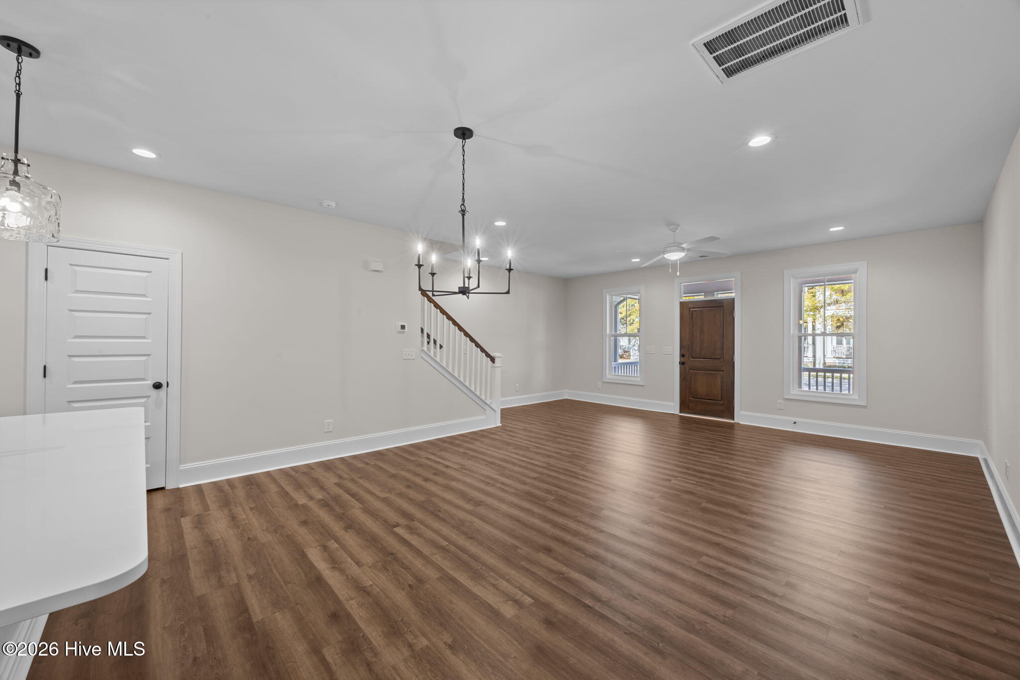3903 Harkers Way New Bern, NC 28562 - Photo 4 of 31 22-web-or-mls-0C0A3480