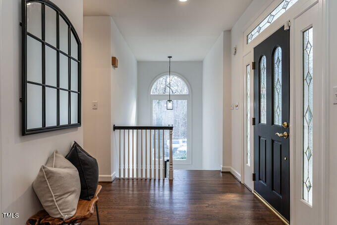 006-680x453-foyer