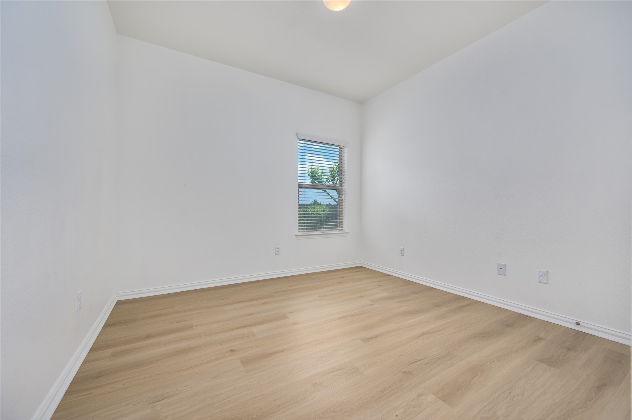 509 Nogales Lane Leander, TX 78641 - Photo 13 of 16 Additional bedroom