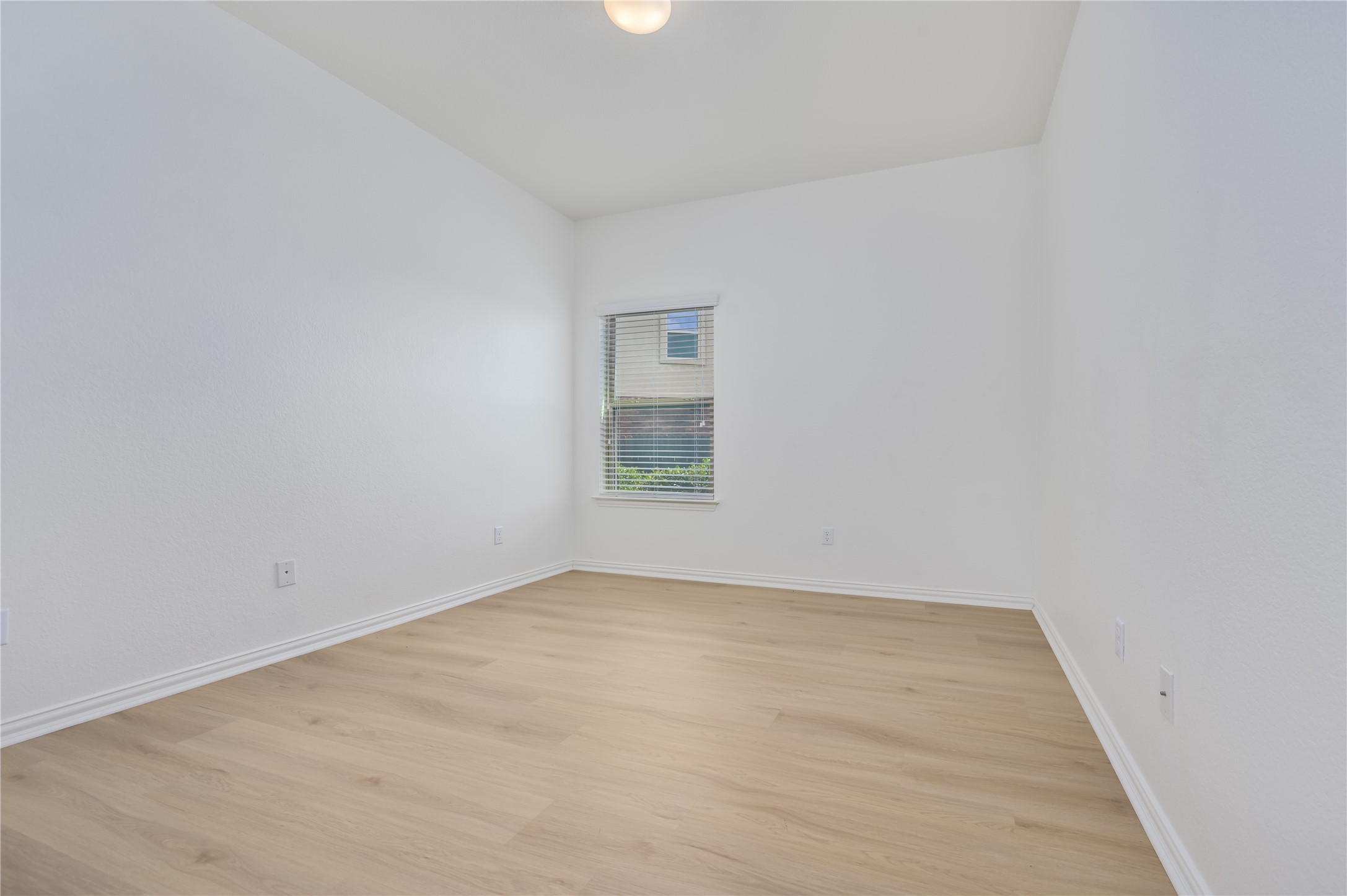 509 Nogales Lane Leander, TX 78641 - Photo 14 of 16 Additional bedroom