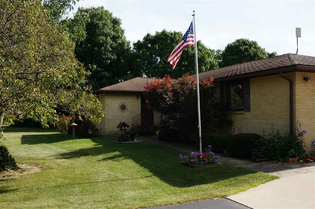 7866 North Crestview Road Stillman Valley, IL 61084 - Photo 2 of 25 Gallery Image 2