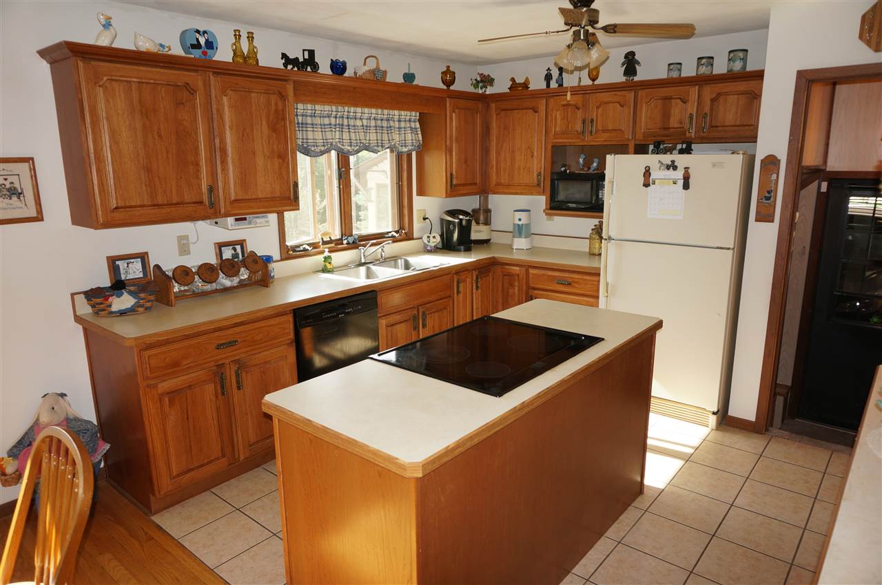 7866 North Crestview Road Stillman Valley, IL 61084 - Photo 3 of 25 Gallery Image 3