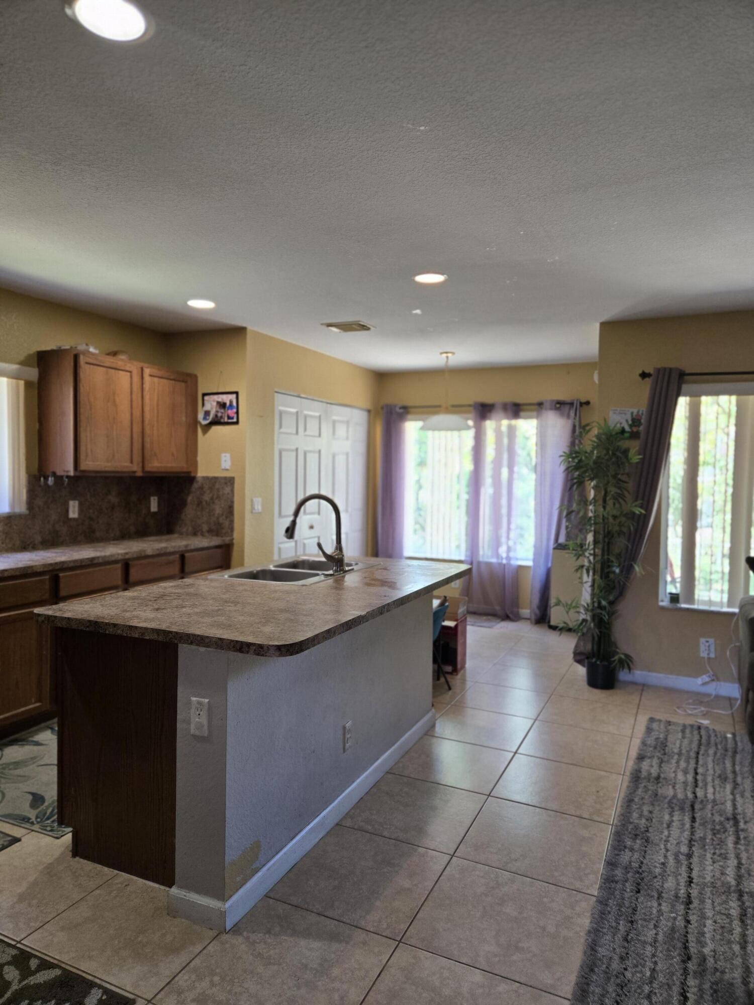 2137 Little Torch Street Riviera Beach, FL 33407 - Photo 9 of 33 1000070706