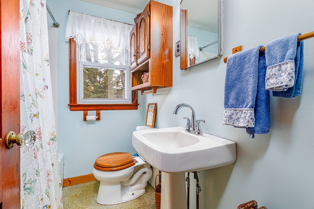 159 Waterford Street Gardner, MA 01440 - Photo 18 of 30