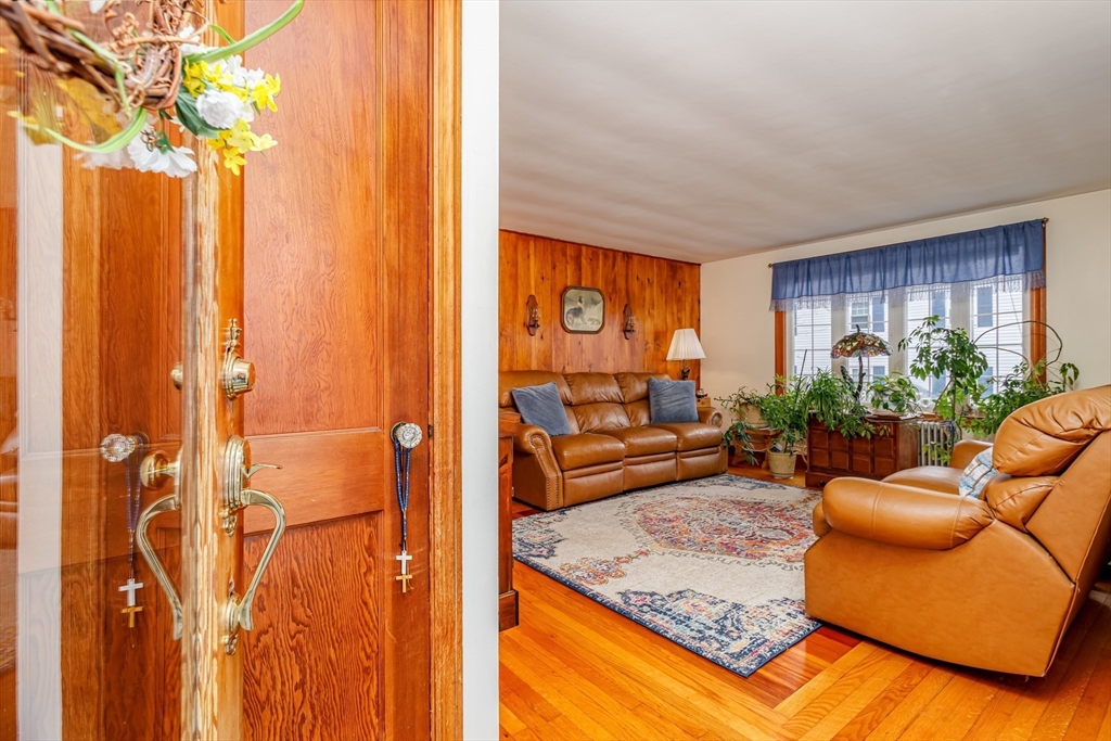 159 Waterford Street Gardner, MA 01440 - Photo 3 of 30