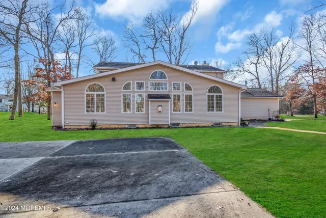 $995,000 | 6 Afton Road, Jackson, NJ 08527