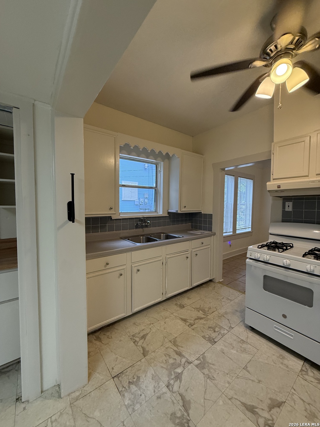 901 Ripley Avenue San Antonio, TX 78212 - Photo 16 of 27