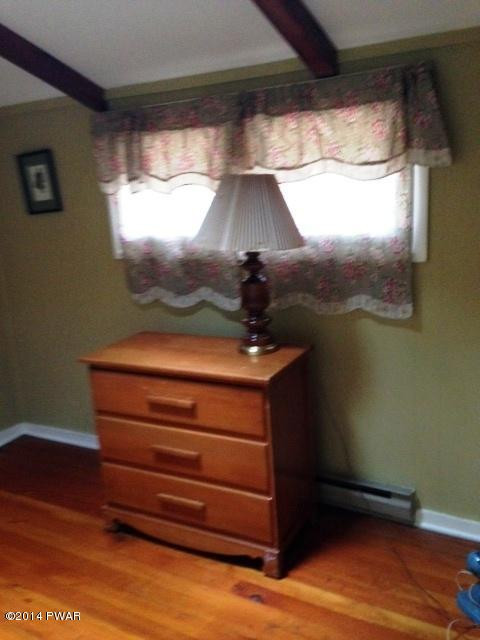 6 Main Street Greentown, PA 18426 - Photo 9 of 22