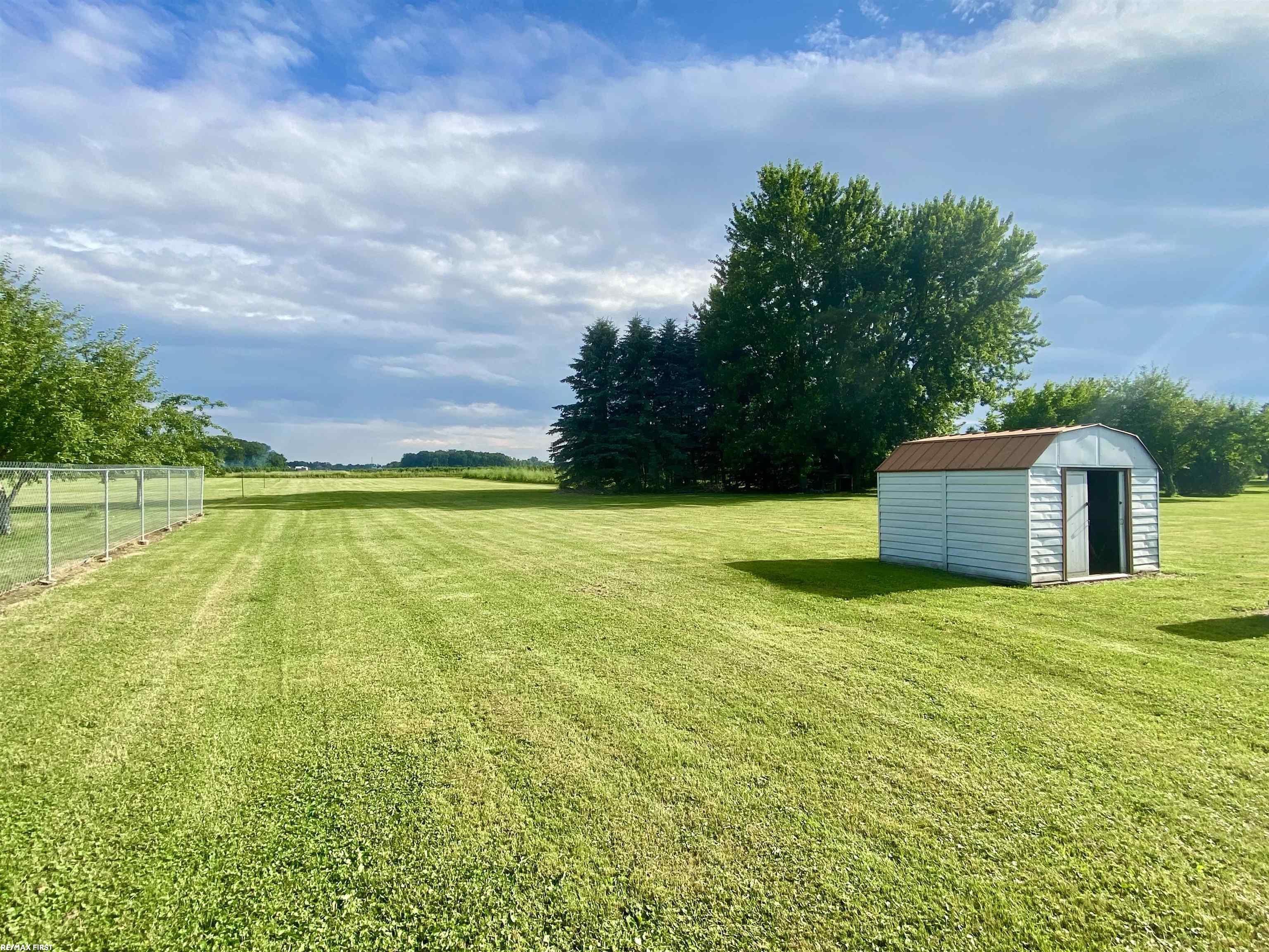 17250 Armada Center Road Armada, MI 48005 - Photo 9 of 32