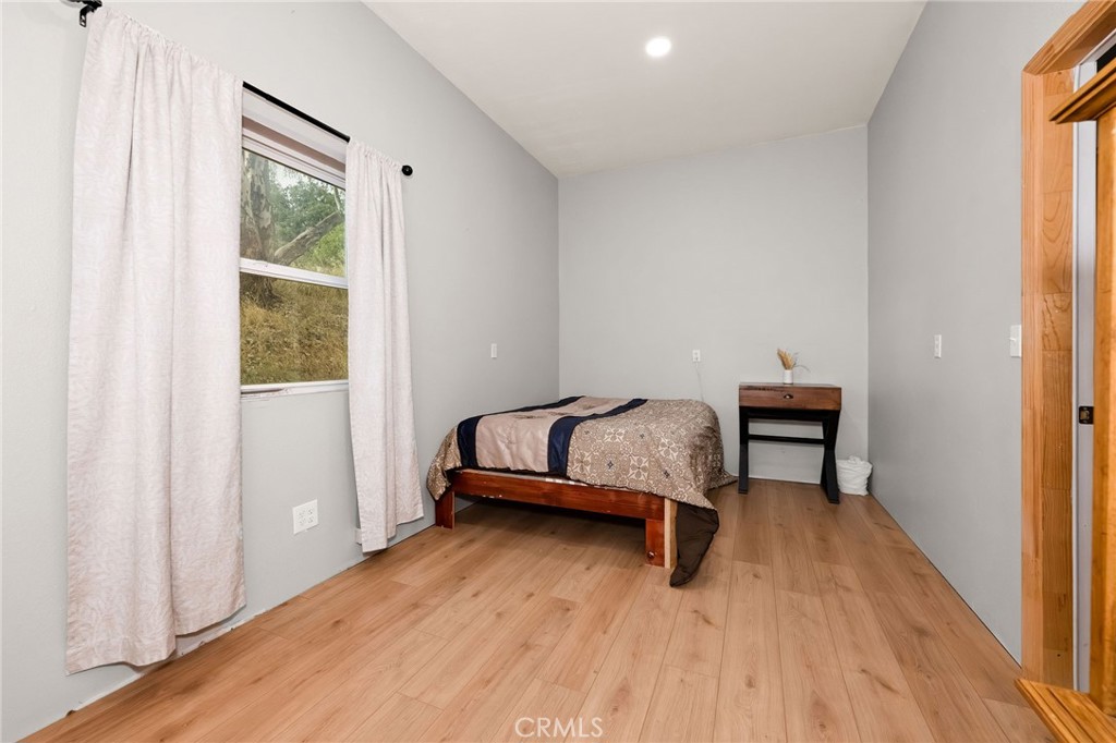2728 Pentz Road Oroville, CA 95965 - Photo 36 of 52 a bedroom with a bed and a window