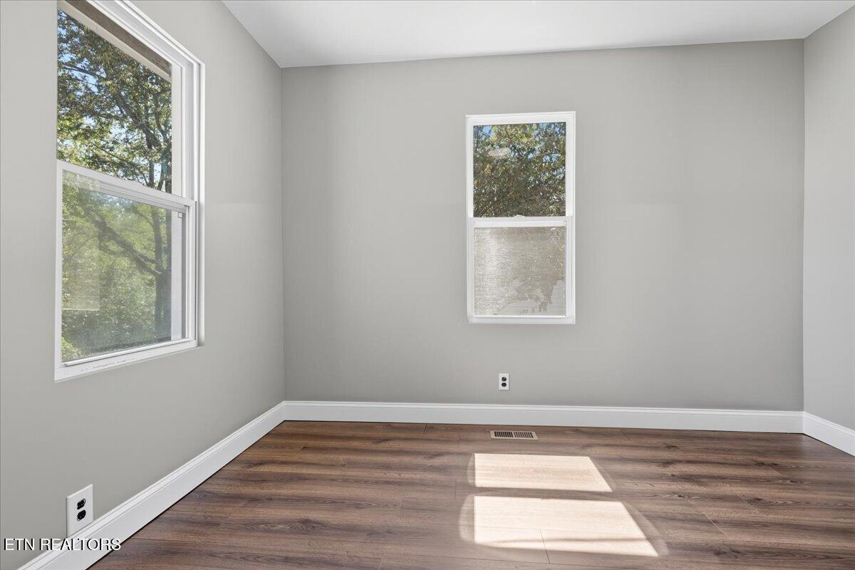 3602 Decatur Drive Knoxville, TN 37920 - Photo 11 of 17 11-010_IMG_4963
