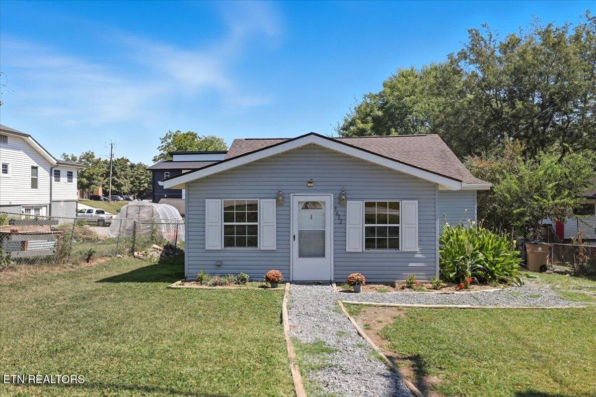 3602 Decatur Drive Knoxville, TN 37920 - Photo 2 of 17 1-002_IMG_4984