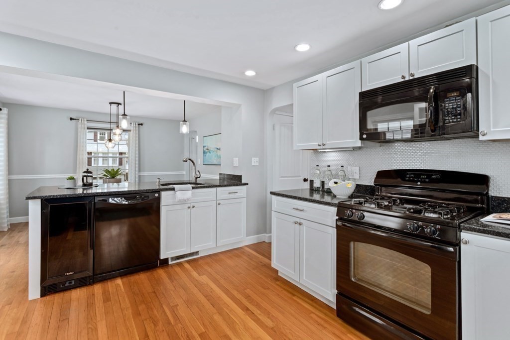 148 Overlook Road Arlington, MA 02474 - Photo 3 of 39