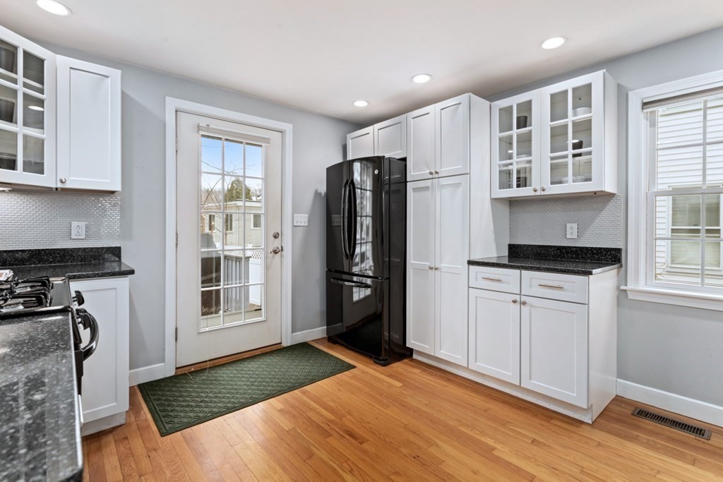 148 Overlook Road Arlington, MA 02474 - Photo 6 of 39