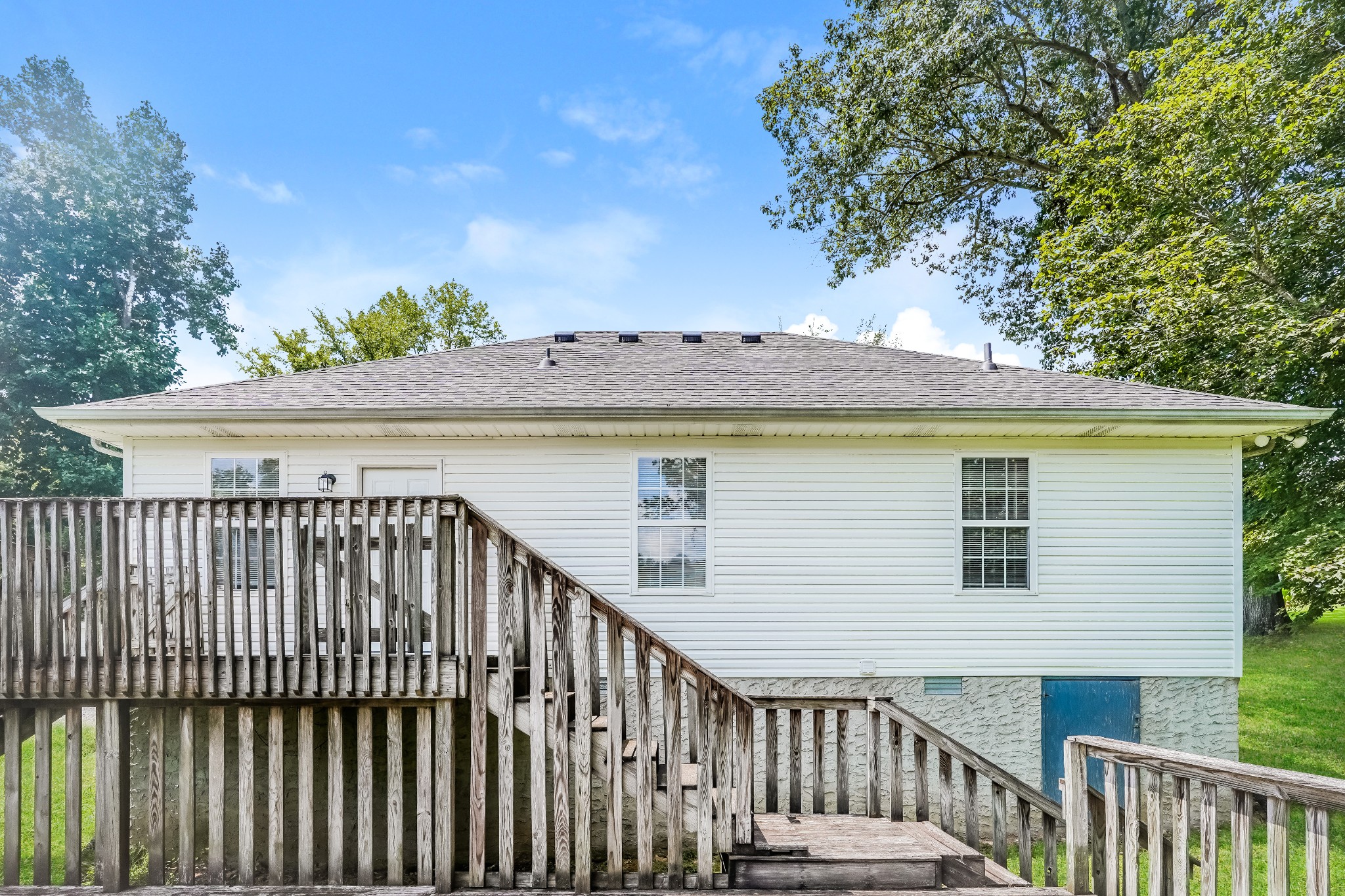 1028 William Glen Road Ashland City, TN 37015 - Photo 5 of 16 a view of a wooden roof deck