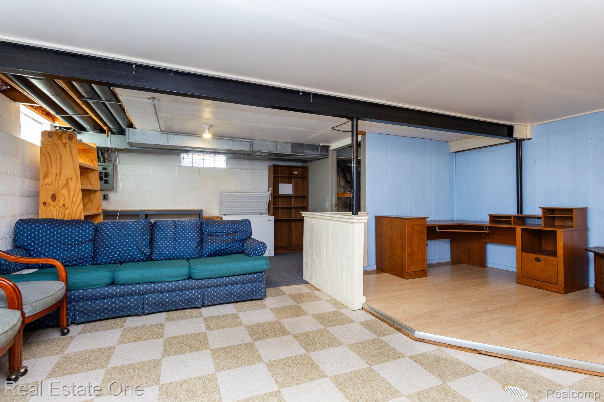 13912 Clinton River Road Sterling Heights, MI 48313 - Photo 26 of 43 interior (23).jpg