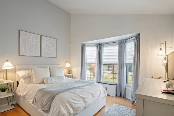 $379,900 | 41950 Coventry Way, Canton, MI 48187