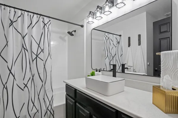 $379,900 | 41950 Coventry Way, Canton, MI 48187