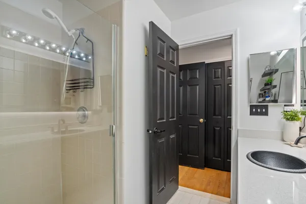 $379,900 | 41950 Coventry Way, Canton, MI 48187