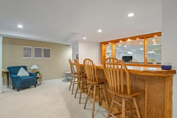 $379,900 | 41950 Coventry Way, Canton, MI 48187