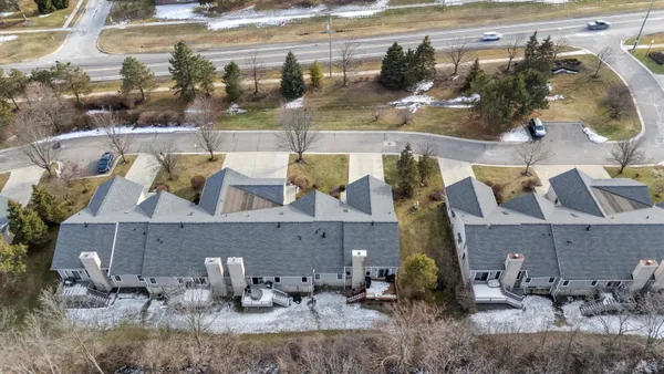 $379,900 | 41950 Coventry Way, Canton, MI 48187