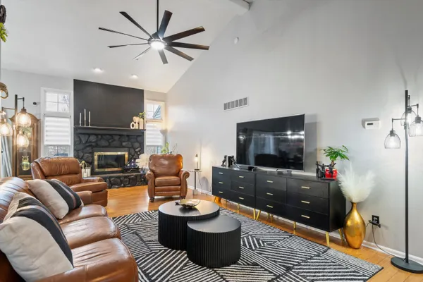 $379,900 | 41950 Coventry Way, Canton, MI 48187