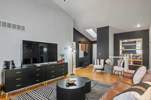 $379,900 | 41950 Coventry Way, Canton, MI 48187