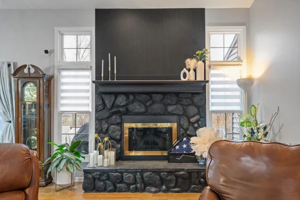 $379,900 | 41950 Coventry Way, Canton, MI 48187