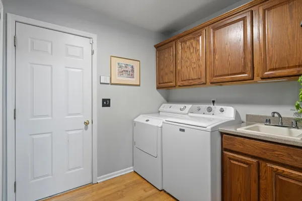 $379,900 | 41950 Coventry Way, Canton, MI 48187