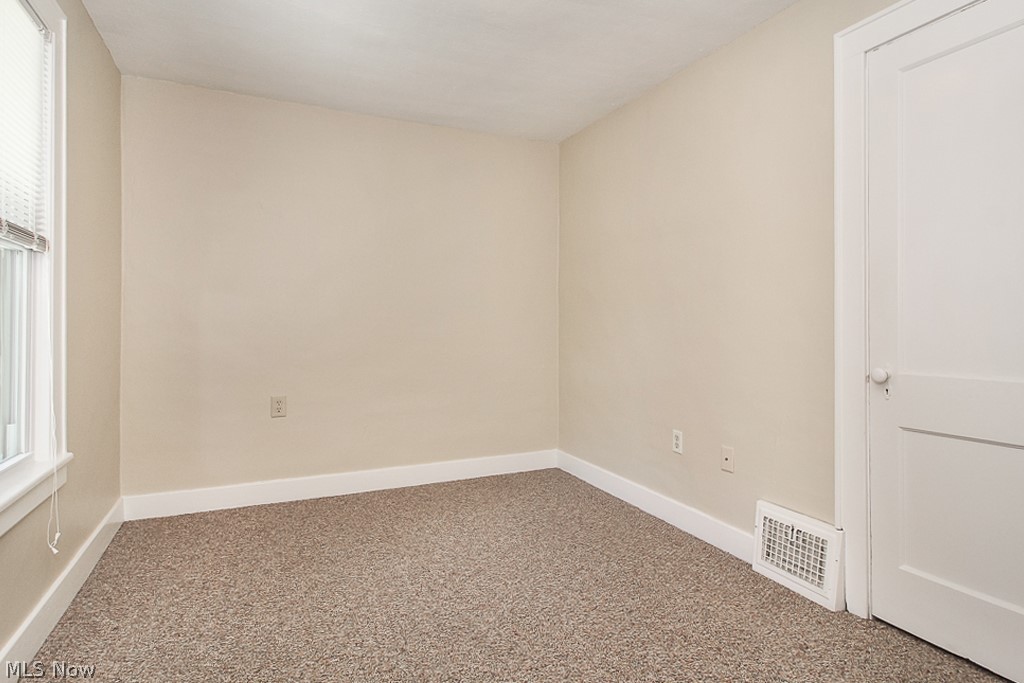 6707 Engle Road Cleveland, OH 44130 - Photo 5 of 29 Gallery Image 5