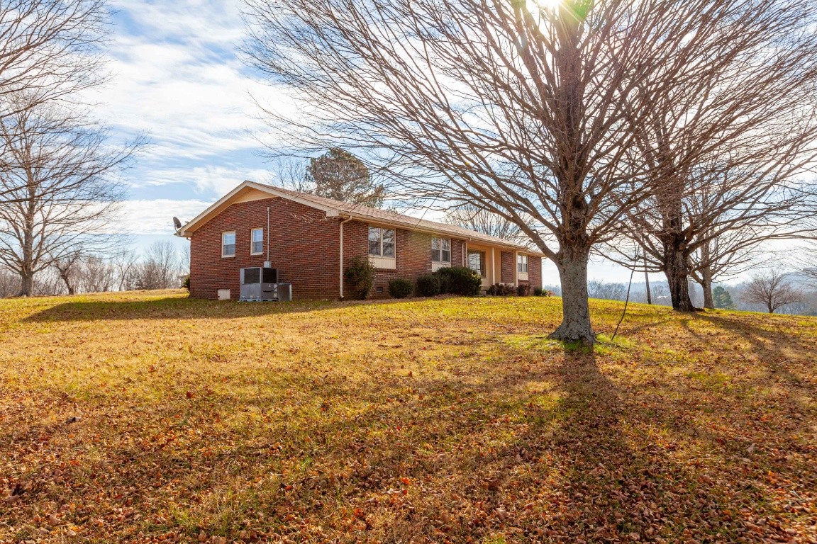 2102 Center Point Road Hendersonville, TN 37075 - Photo 13 of 50 a front view of house with yard