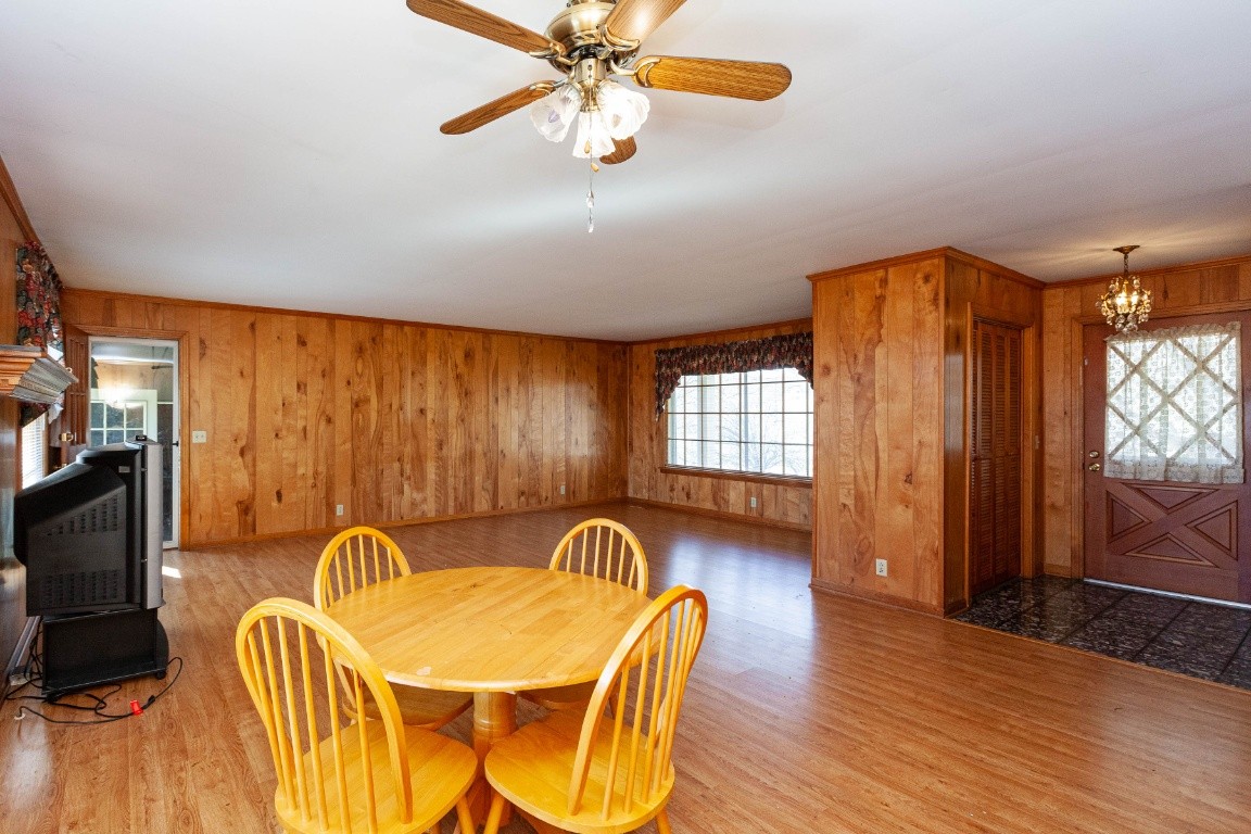 2102 Center Point Road Hendersonville, TN 37075 - Photo 20 of 50 a view of a furniture in a room