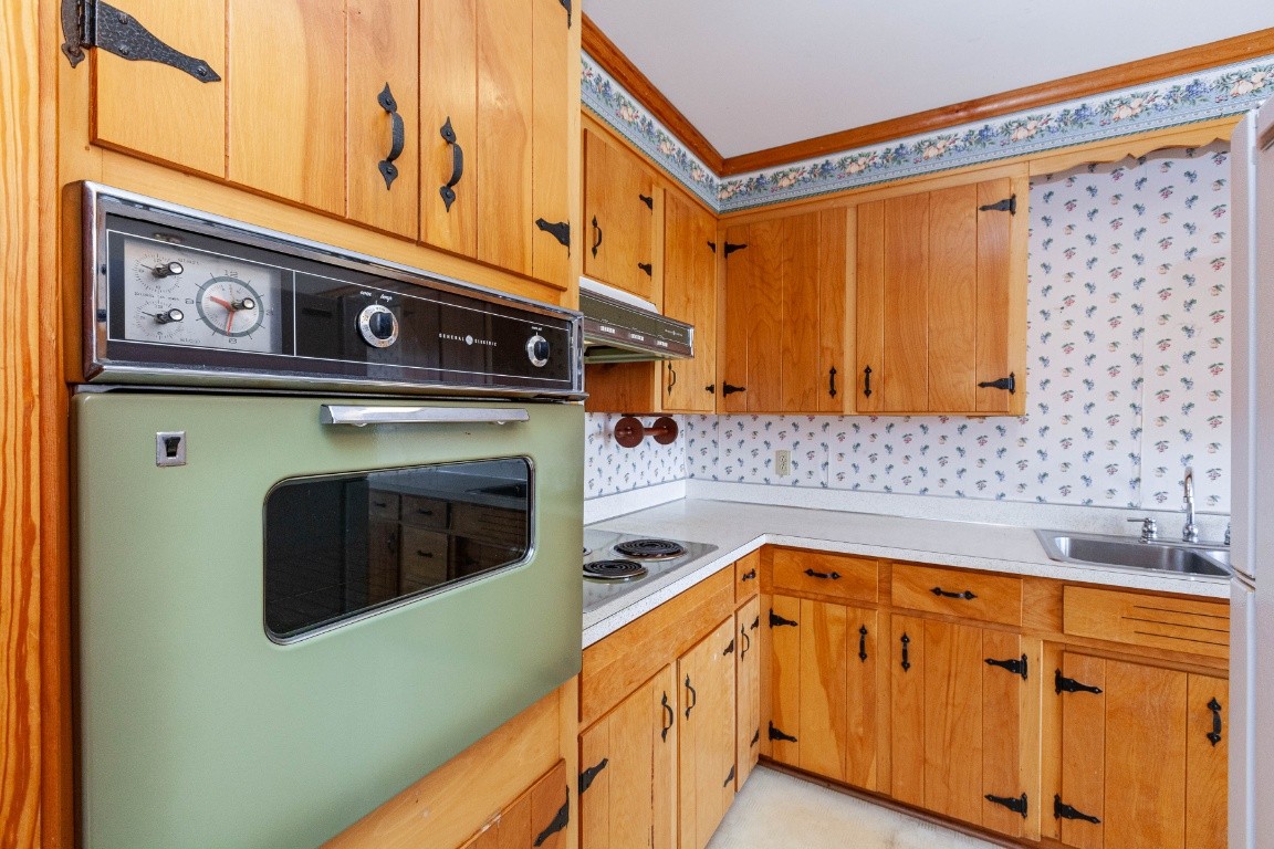 2102 Center Point Road Hendersonville, TN 37075 - Photo 25 of 50 a utility room with dryer and washer