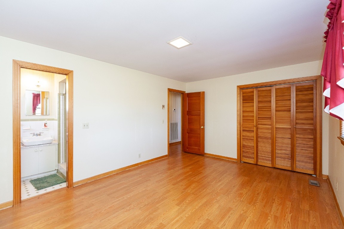 2102 Center Point Road Hendersonville, TN 37075 - Photo 33 of 50 wooden floor in an empty room