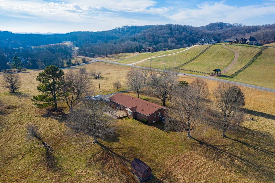 2102 Center Point Road Hendersonville, TN 37075 - Photo 7 of 50 a view of a backyard