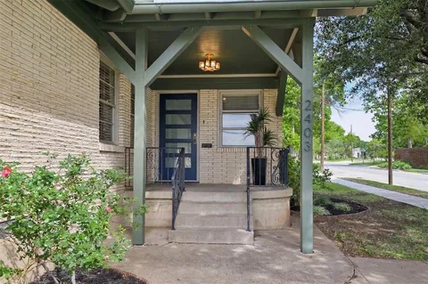 $475,000 | 2403 West Colorado Boulevard, Dallas, TX 75211